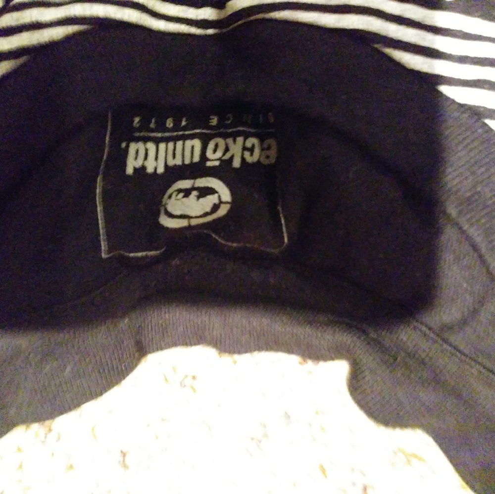 T-shirt - Picture 2 of 3
